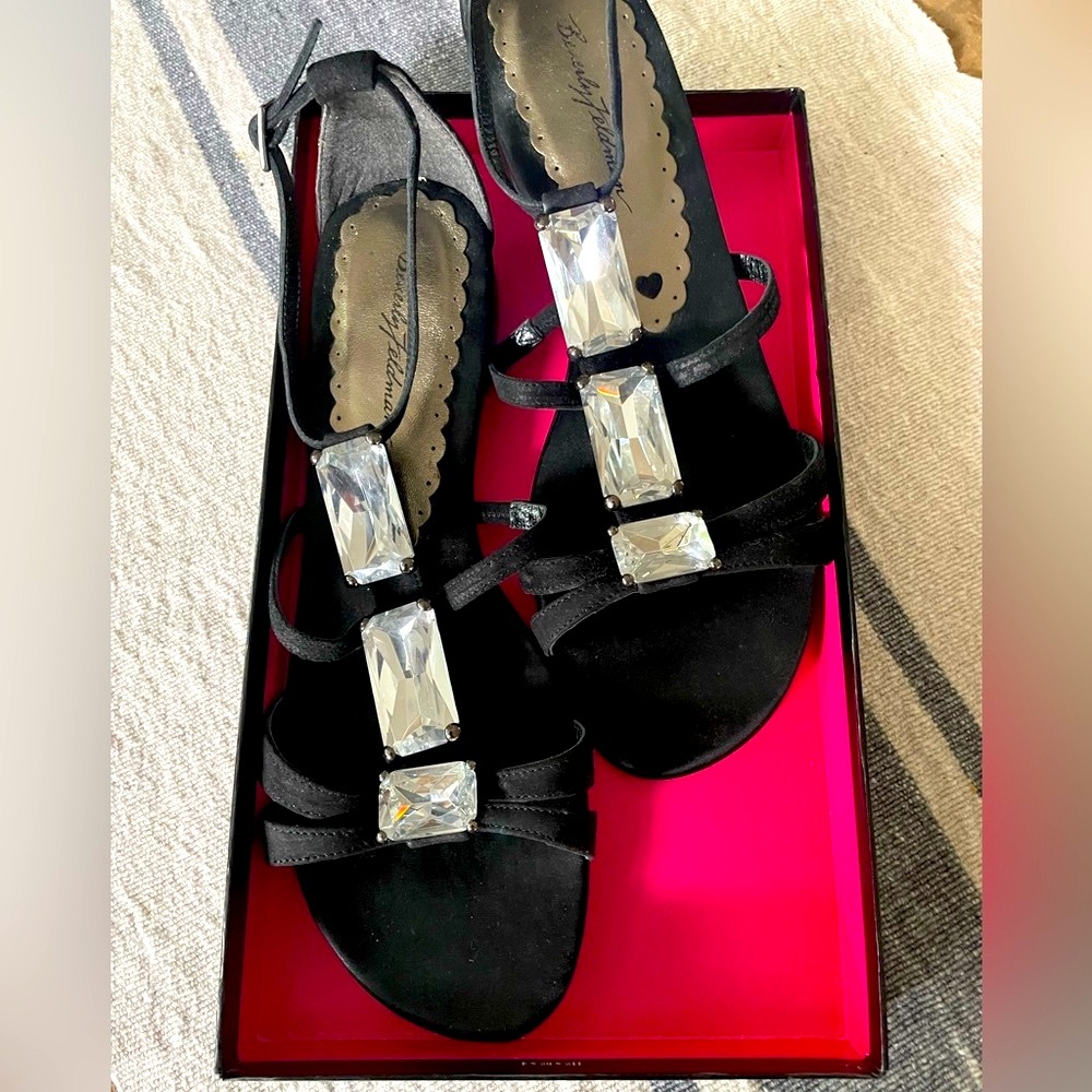 BEVERLY FELDMAN VTG Y2K Black ANTHROPOLOGIE M Suede Sandals Crystal Flat 9 9.5